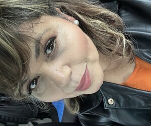 Yoly